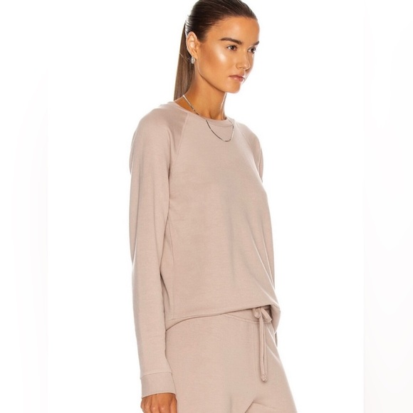 Beyond Yoga Raglan Crew Fleece Pullover in Chai - Picture 7 of 14